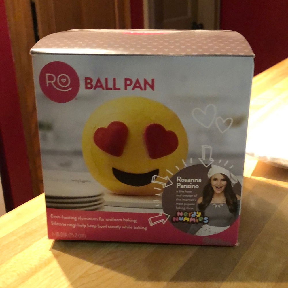Cake pan